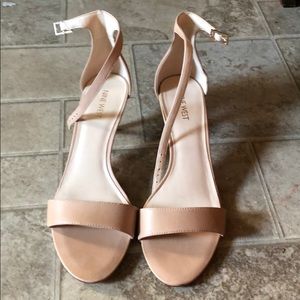 Nine West Nude Leather Strappy Heels 10M